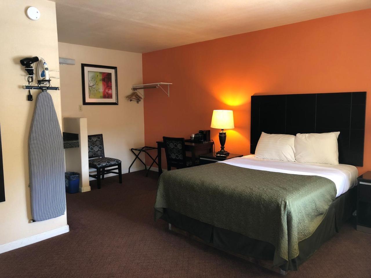 Motel Arroyo Village 2*